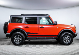 Подержанный автомобиль Ford Bronco 2021 года (4 фото)