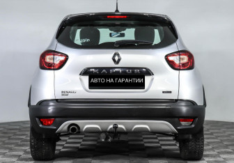 Подержанный автомобиль Renault Kaptur 2019 года (4 фото)
