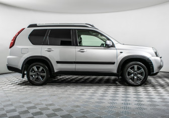 Подержанный автомобиль Nissan X-Trail 2008 года (4 фото)
