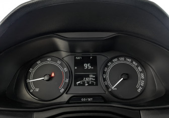 Подержанный автомобиль Skoda Rapid Liftback 2021 года (16 фото)