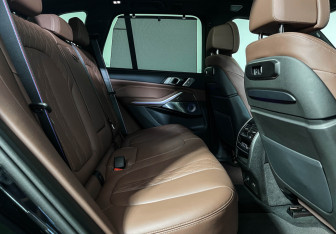 Подержанный автомобиль BMW X5 2024 года (14 фото)