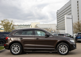 Подержанный автомобиль Audi Q5 2013 года (3 фото)
