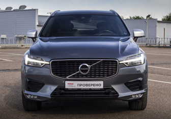 Подержанный автомобиль Volvo XC60 2018 года (2 фото)