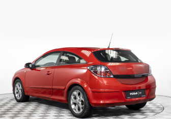 Подержанный автомобиль Opel Astra Hatchback 2008 года (6 фото)
