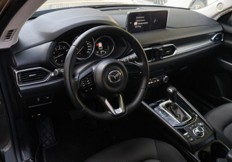 Подержанный автомобиль Mazda CX-5 2025 года (11 фото)