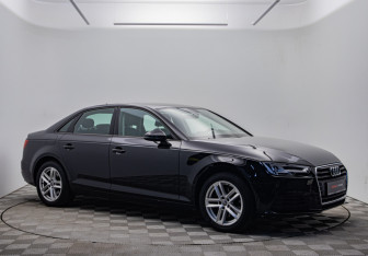 Подержанный автомобиль Audi A4 Sedan 2018 года (3 фото)