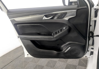 Подержанный автомобиль Haval Jolion 2022 года (19 фото)