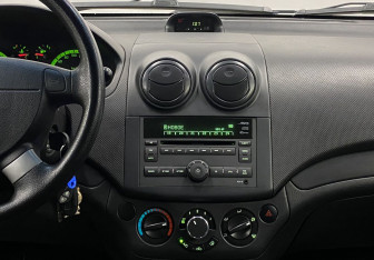 Подержанный автомобиль Chevrolet Aveo Sedan 2008 года (13 фото)