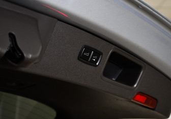 Подержанный автомобиль Porsche Macan 2019 года (16 фото)