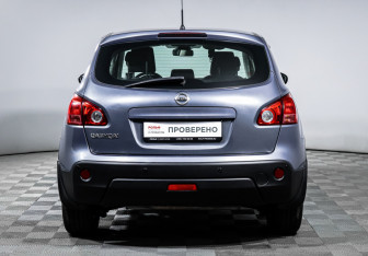 Подержанный автомобиль Nissan Qashqai 2008 года (6 фото)