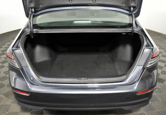 Подержанный автомобиль Honda Accord Sedan 2023 года (19 фото)