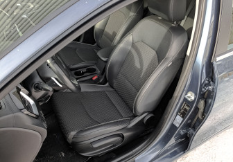 Подержанный автомобиль Kia Ceed Hatchback 2019 года (20 фото)