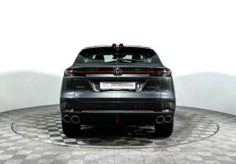 Подержанный автомобиль Changan UNI-K 2023 года (6 фото)