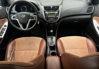 Подержанный автомобиль Hyundai Solaris Sedan 2012 года (11 фото)