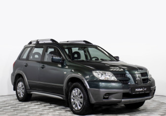 Подержанный автомобиль Mitsubishi Outlander 2006 года (2 фото)