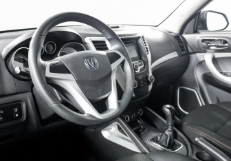 Подержанный автомобиль Changan CS35 2018 года (8 фото)