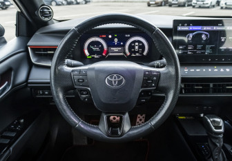 Подержанный автомобиль Toyota Camry Sedan 2024 года (13 фото)