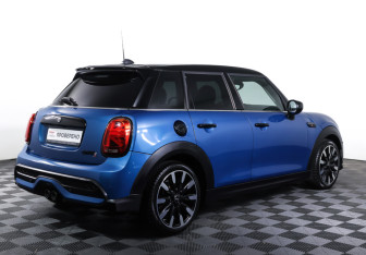 Подержанный автомобиль MINI Hatch 2021 года (5 фото)