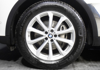 Подержанный автомобиль BMW X7 2019 года (65 фото)