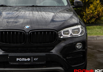Подержанный автомобиль BMW X6 2017 года (18 фото)