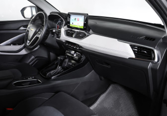 Подержанный автомобиль Chevrolet Captiva 2022 года (10 фото)