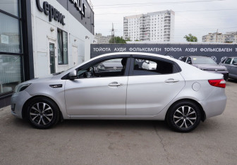Подержанный автомобиль Kia Rio Sedan 2014 года (8 фото)