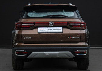 Подержанный автомобиль Changan CS35PLUS 2020 года (6 фото)