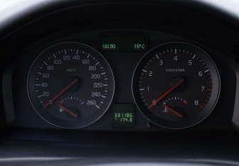 Подержанный автомобиль Volvo C30 2009 года (12 фото)