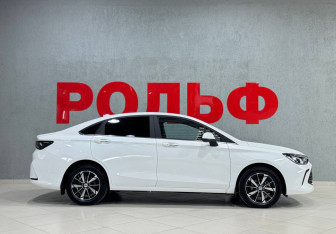 Подержанный автомобиль BAIC U5 Plus 2023 года (4 фото)