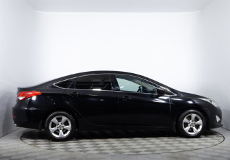 Подержанный автомобиль Hyundai i40 Sedan 2012 года (4 фото)