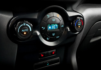 Подержанный автомобиль Ford EcoSport 2016 года (25 фото)