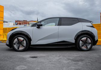 Подержанный автомобиль Zeekr X 2023 года (4 фото)
