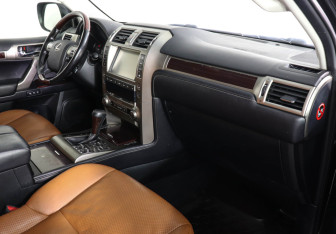 Подержанный автомобиль Lexus GX 2017 года (6 фото)