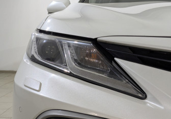 Подержанный автомобиль Toyota Camry Sedan 2021 года (11 фото)