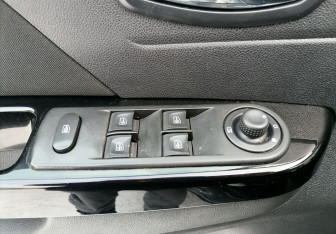 Подержанный автомобиль Renault Kaptur 2017 года (14 фото)