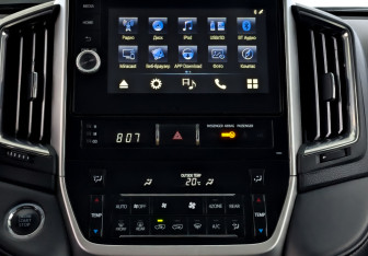 Подержанный автомобиль Toyota Land Cruiser Suv 2019 года (15 фото)