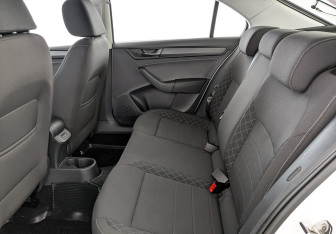 Подержанный автомобиль Skoda Rapid Liftback 2022 года (18 фото)