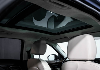 Подержанный автомобиль Jaguar F-Pace 2016 года (18 фото)