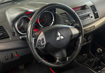 Подержанный автомобиль Mitsubishi Lancer Sedan 2008 года (12 фото)