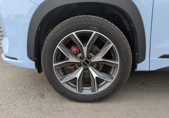 Подержанный автомобиль Exeed LX 2023 года (18 фото)