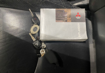 Подержанный автомобиль Mitsubishi Outlander 2010 года (19 фото)