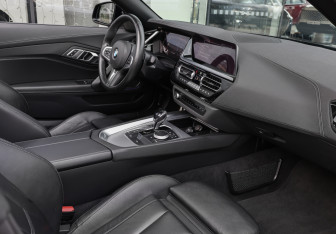 Подержанный автомобиль BMW Z4 Roadster 2020 года (10 фото)