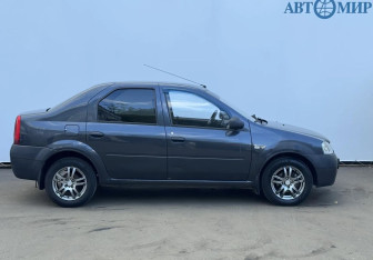 Подержанный автомобиль Renault Logan Sedan 2009 года (4 фото)