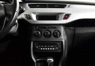 Подержанный автомобиль Citroen C3 Hatchback 2012 года (13 фото)