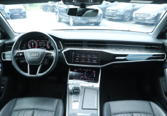 Подержанный автомобиль Audi A6 Sedan 2020 года (12 фото)