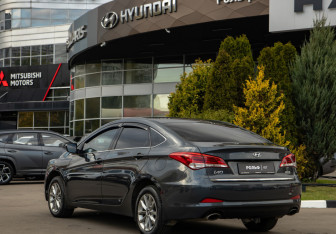 Подержанный автомобиль Hyundai i40 Sedan 2015 года (5 фото)