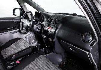 Подержанный автомобиль Suzuki SX4 Hatchback 2011 года (11 фото)