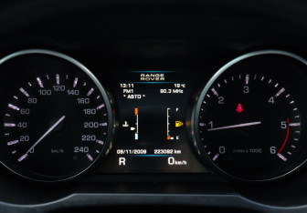 Подержанный автомобиль Land Rover Range Rover Evoque 2012 года (9 фото)