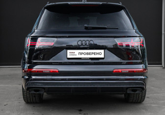 Подержанный автомобиль Audi Q7 2019 года (5 фото)