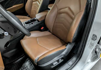 Подержанный автомобиль Kaiyi E5 2024 года (21 фото)